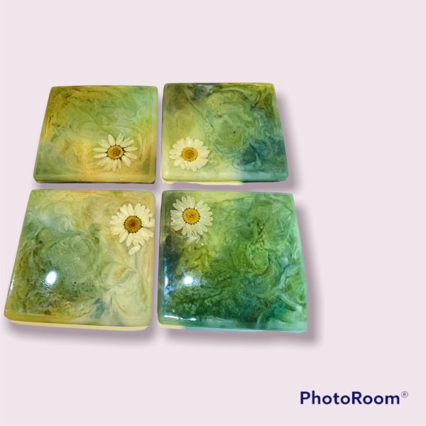 4 Resin Coasters with cast dried flowers