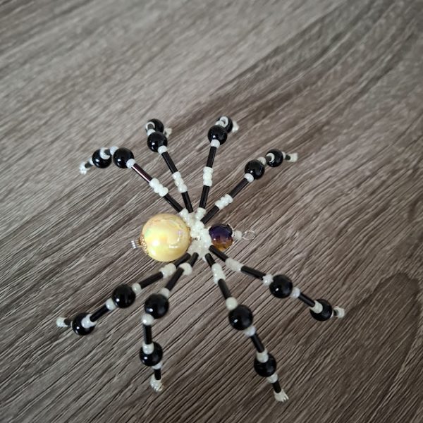 Black and White Beaded Spider - Image 4