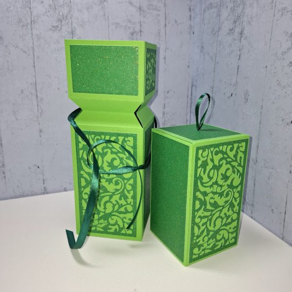 Green Half Cracker Design Gift Box - Image 3