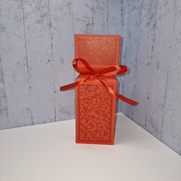 Red Half Cracker Design Gift Box