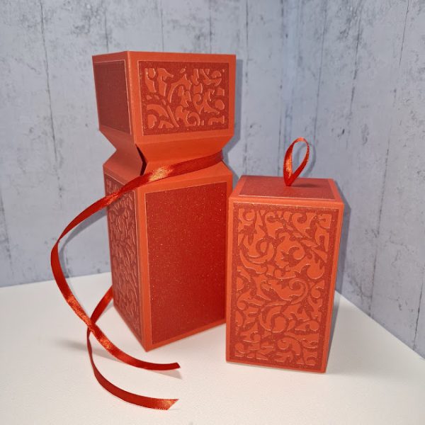 Red Half Cracker Design Gift Box - Image 3